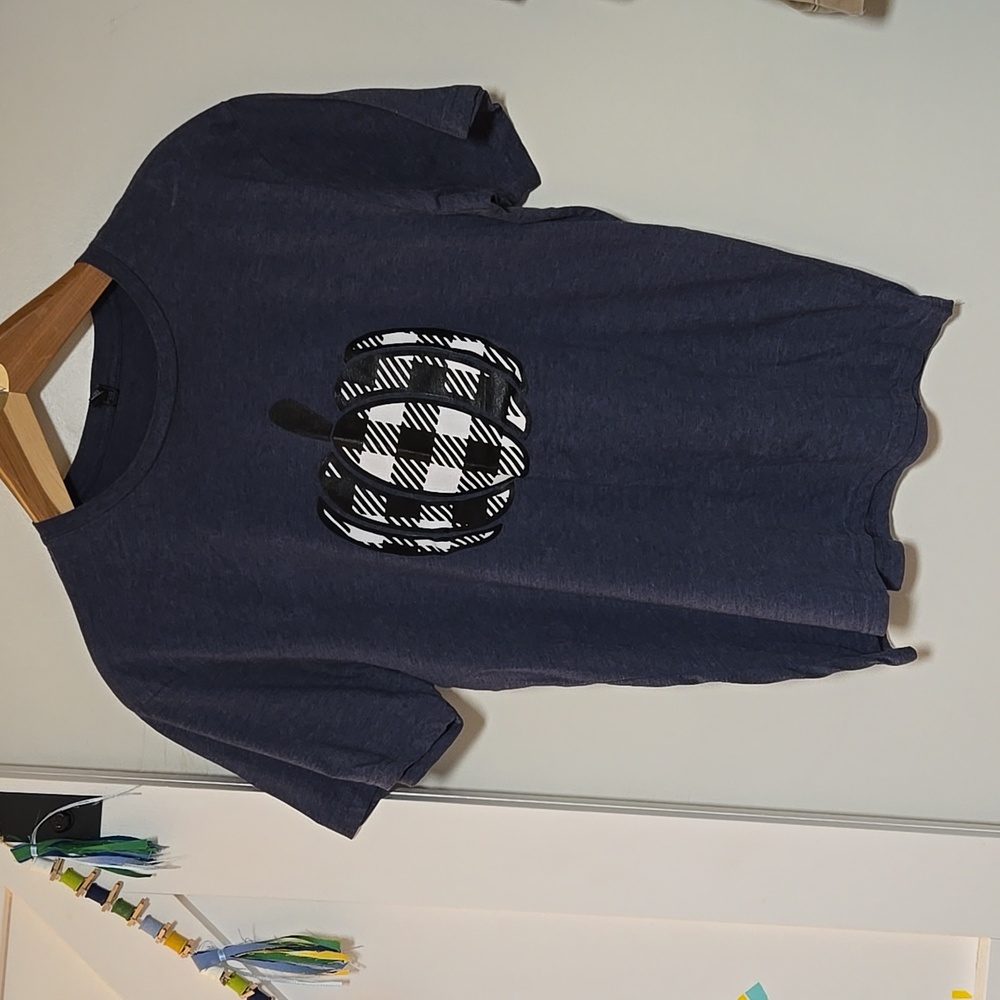Direct Tees Size large Pumpkin Tshirt